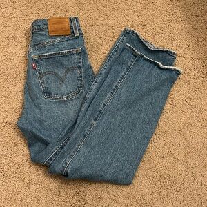 Levi’s Ribcage straight ankle jean size 27